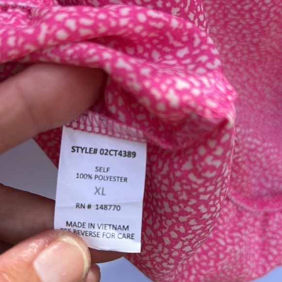 Sienna Sky, Pink & White Sleeveless top, rounded neck & an elastic bottom - Picture 9 of 10